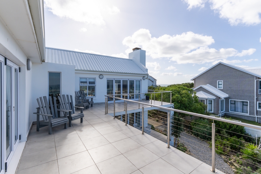 4 Bedroom Property for Sale in Oceanview Heights Western Cape